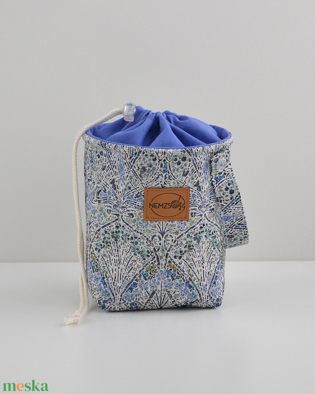 Kis méretű behúzós projekt táska kézimunkához (kék Liberty Ianthe Blossom B Tana Lawn) - táska & tok - kézitáska & válltáska - kézitáska - Meska.hu