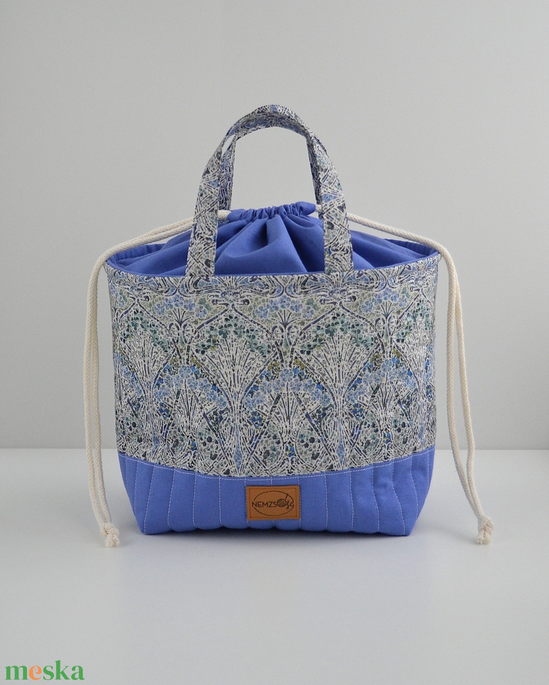 Nagy méretű behúzós projekt táska kézimunkához (Liberty Ianthe Blossom B Tana Lawn) - táska & tok - kézitáska & válltáska - kézitáska - Meska.hu