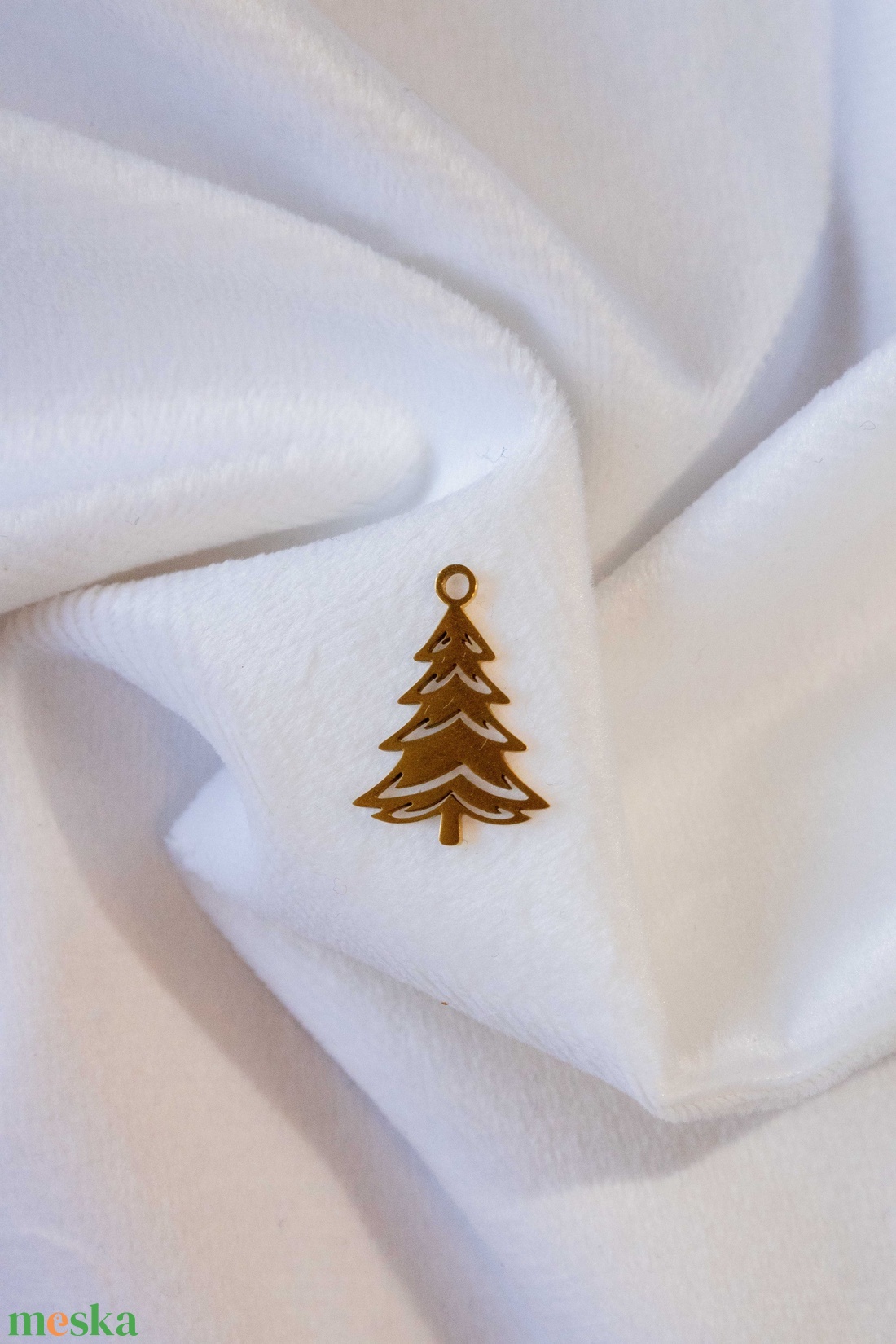 fenyőfa medálos nyaklánc � Rozsdamentes acél, arany bevonat (18K) - ékszer - nyaklánc - medálos nyaklánc - Meska.hu