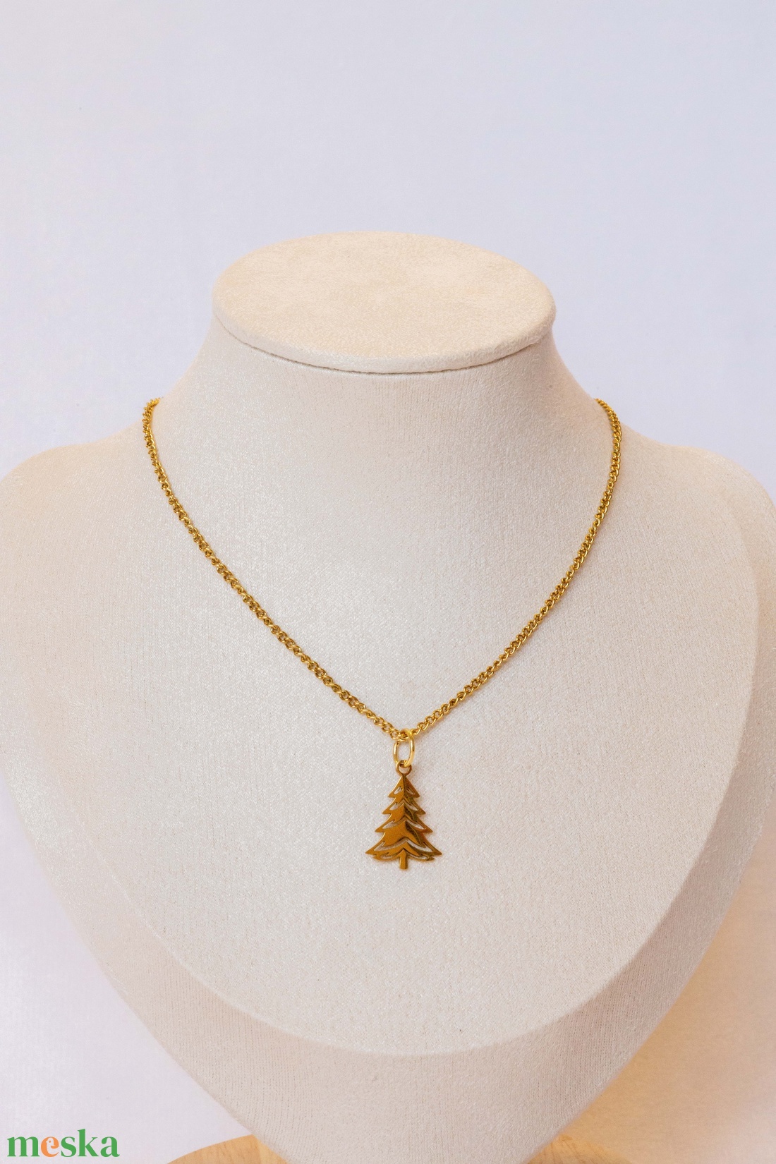 fenyőfa medálos nyaklánc � Rozsdamentes acél, arany bevonat (18K) - ékszer - nyaklánc - medálos nyaklánc - Meska.hu