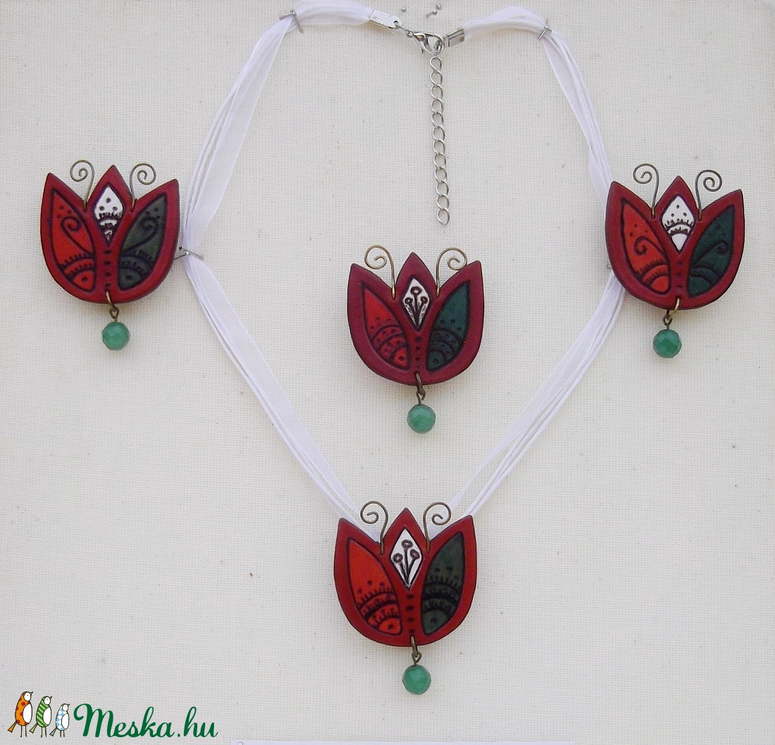 Magyaros tulipánékszer, kokárda (kitűző és nyaklánc egyben) - ékszer - kitűző és bross - Meska.hu Magyaros tulipánékszer, kokárda (kitűző és nyaklánc egyben) - ékszer - kitűző és bross - Meska.hu