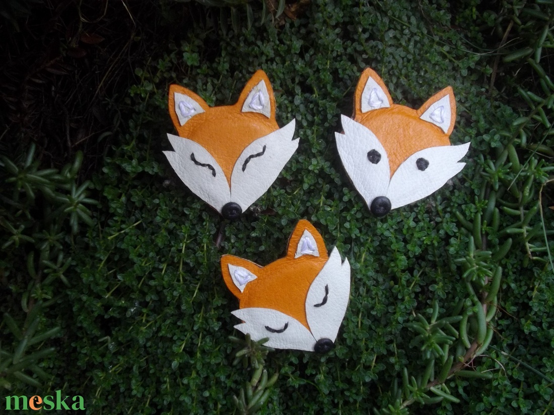 Rókás bőr kitűző - ékszer - kitűző és bross - Meska.hu