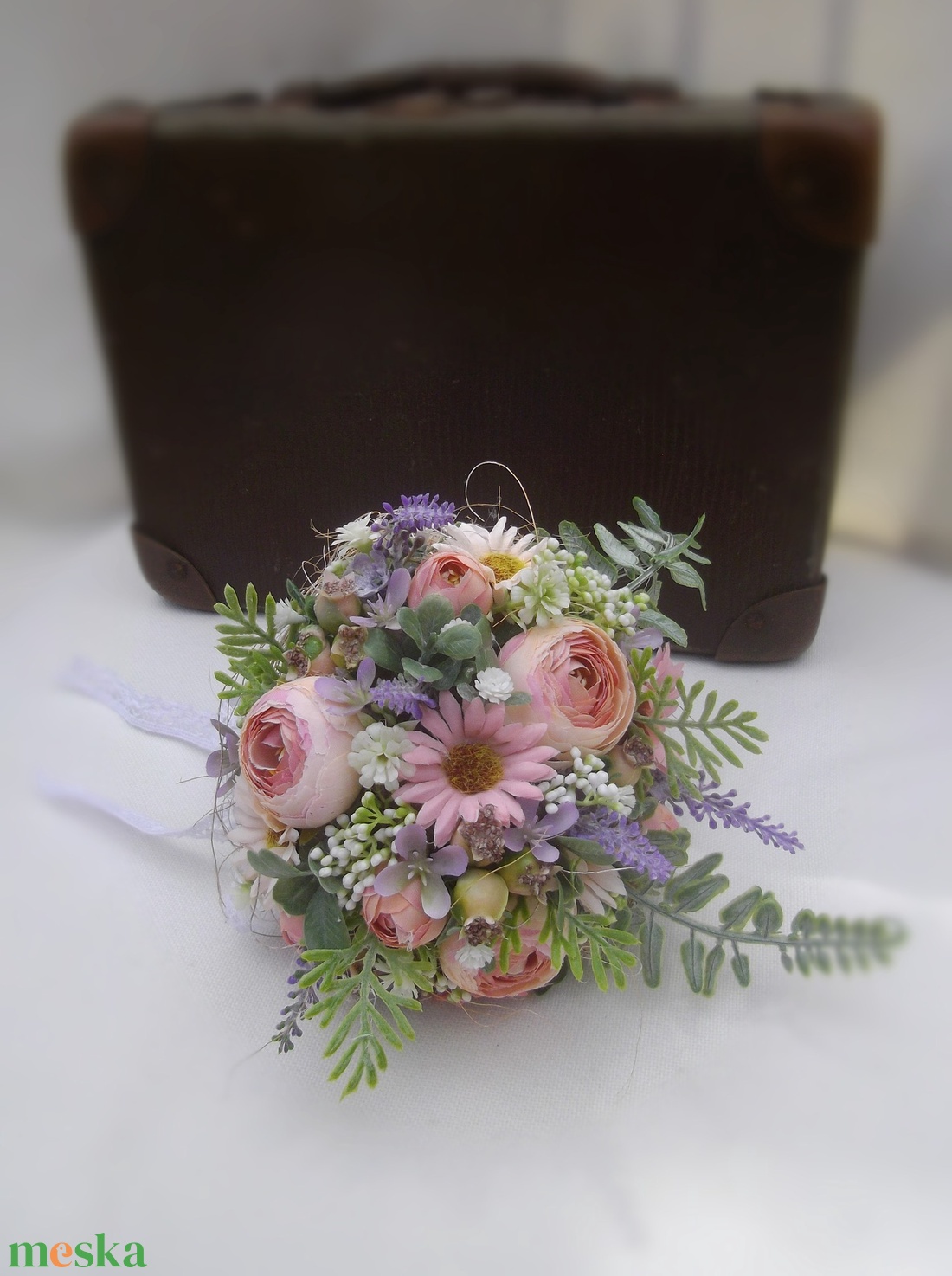 Régi tölcsérbe kötött csokor, asztaldísz, falidísz - otthon & életmód - virágdekoráció - virágok - virágcsokor - Meska.hu