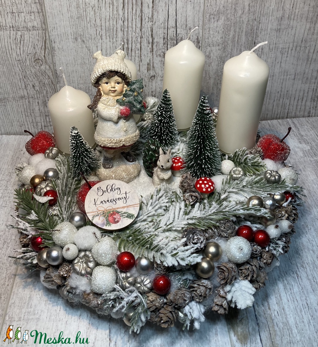 Adventi koszorú aranyos kislánnyal, mókussal - karácsony - adventi díszek - adventi koszorú - Meska.hu