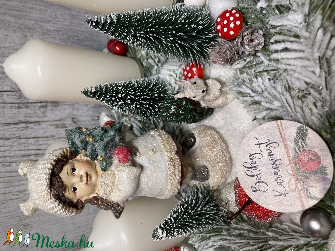 Adventi koszorú aranyos kislánnyal, mókussal - karácsony - adventi díszek - adventi koszorú - Meska.hu