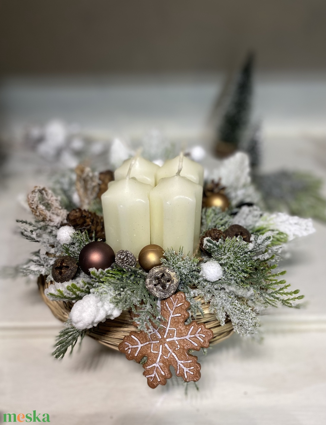 Adventi asztaldísz fonott alapban - karácsony - adventi díszek - adventi asztaldísz - Meska.hu