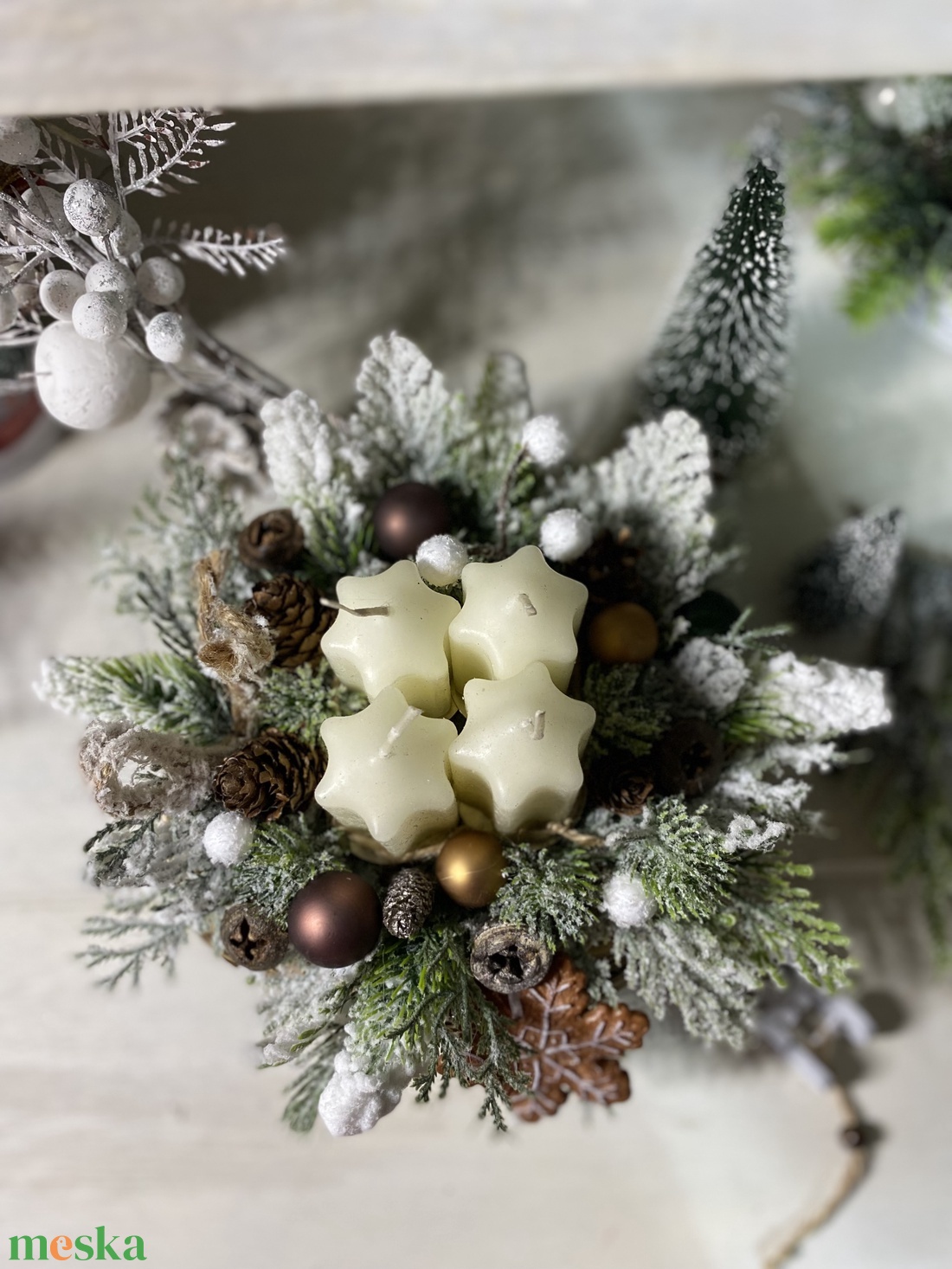 Adventi asztaldísz fonott alapban - karácsony - adventi díszek - adventi asztaldísz - Meska.hu