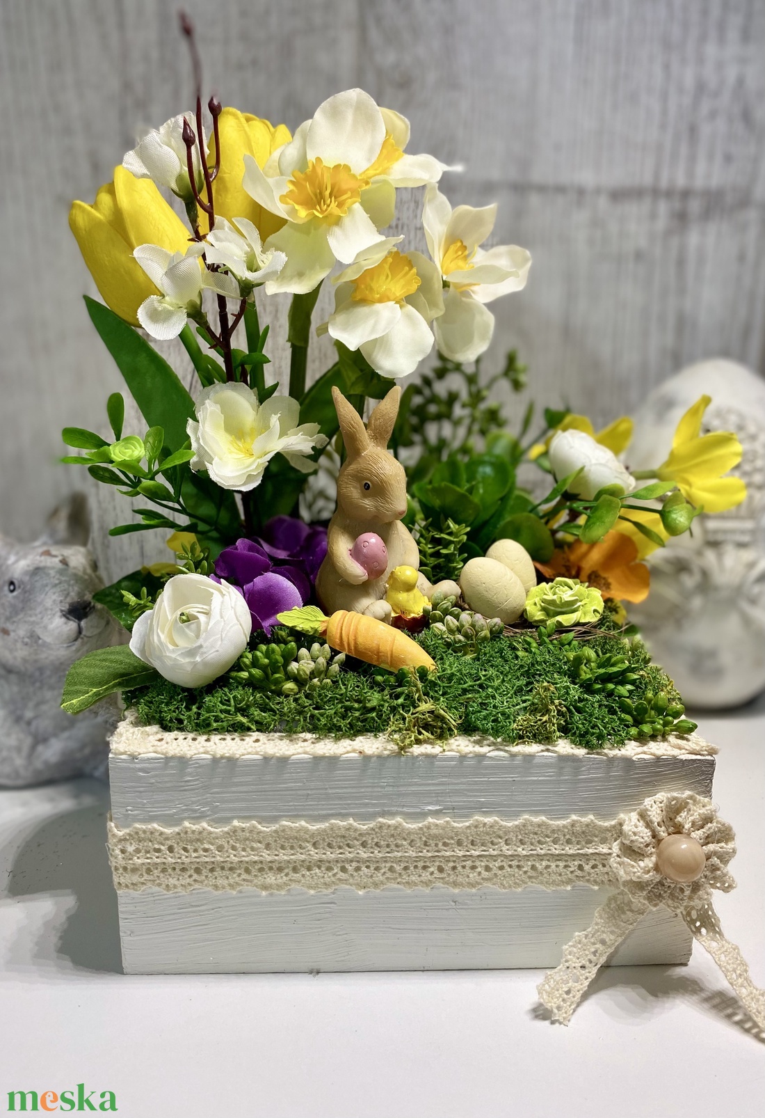 Tavaszi virágos húsvéti asztaldísz fadobozban - otthon & életmód - dekoráció - Meska.hu