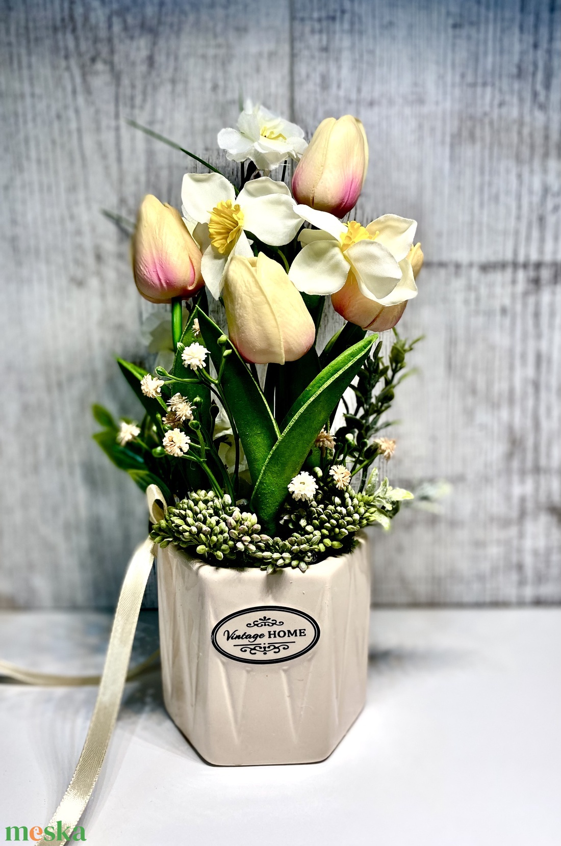 Tulipán és nárcisz kerámiakaspóban -  - Meska.hu