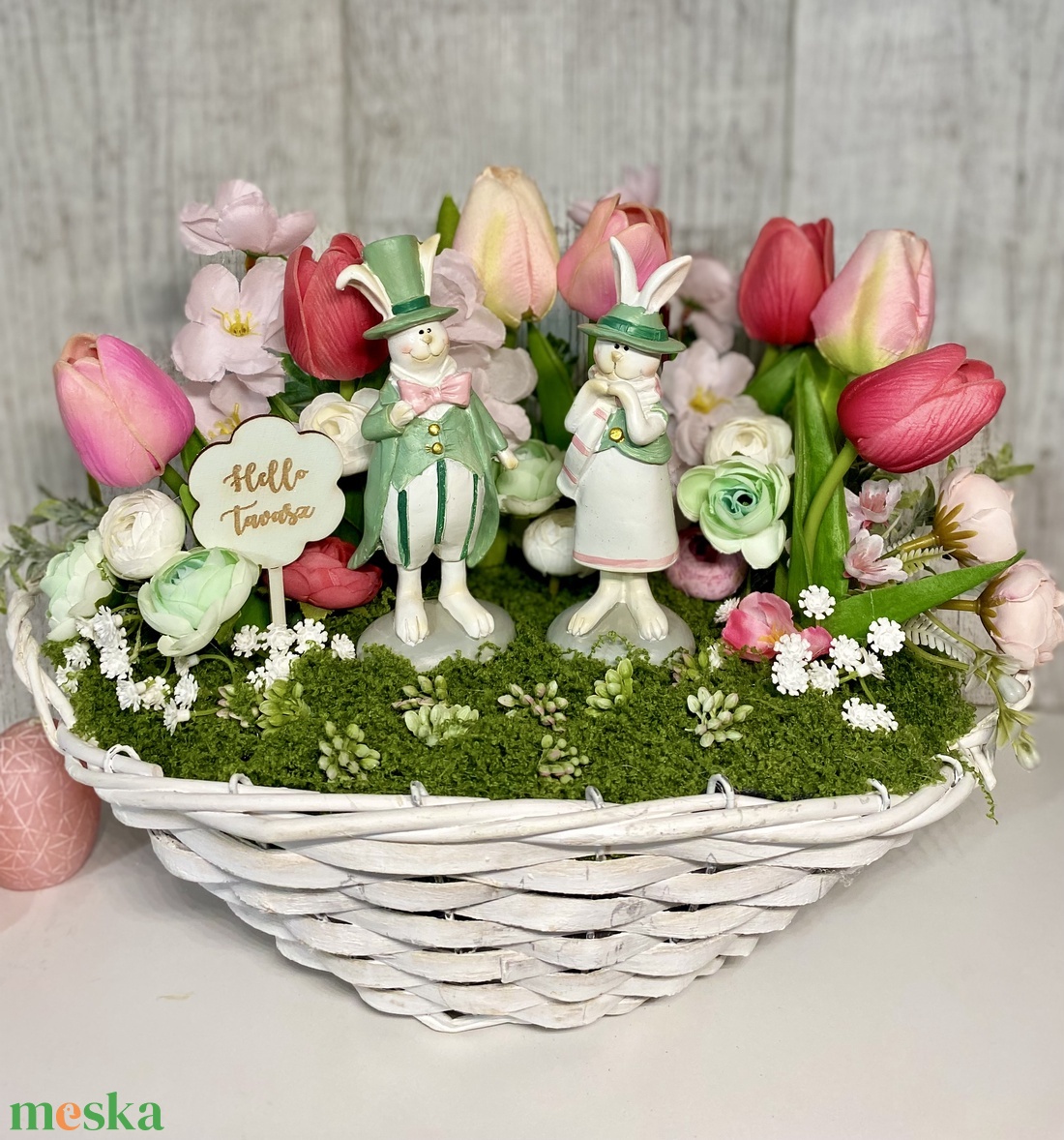 Húsvéti kosár asztaldísz nyuszi párral - ünnepi díszek, dekorációk - húsvéti díszek és dekorációk - húsvéti virágos díszek - Meska.hu