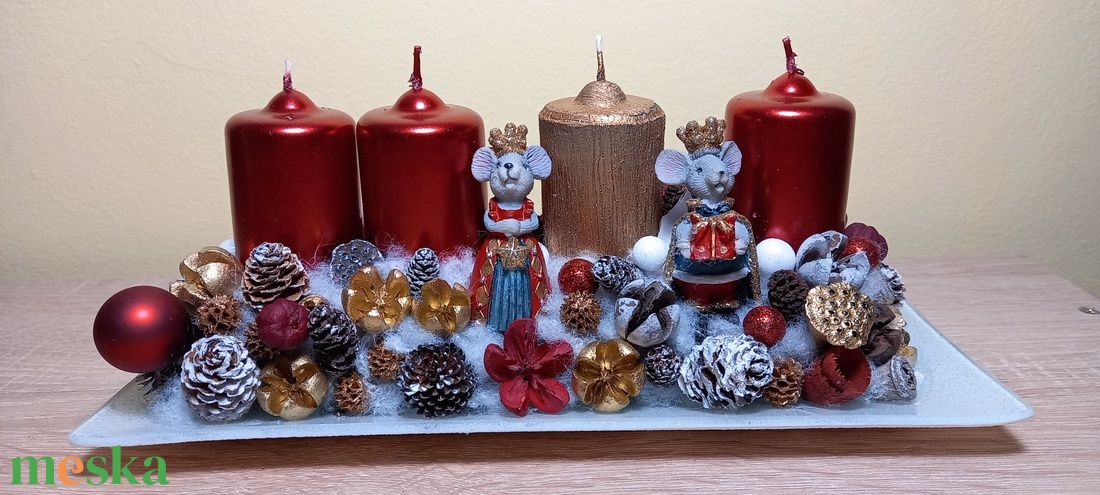 Adventi asztaldísz üvegtálon, egérkirállyal és királynővel - karácsony - adventi díszek - adventi koszorú - Meska.hu