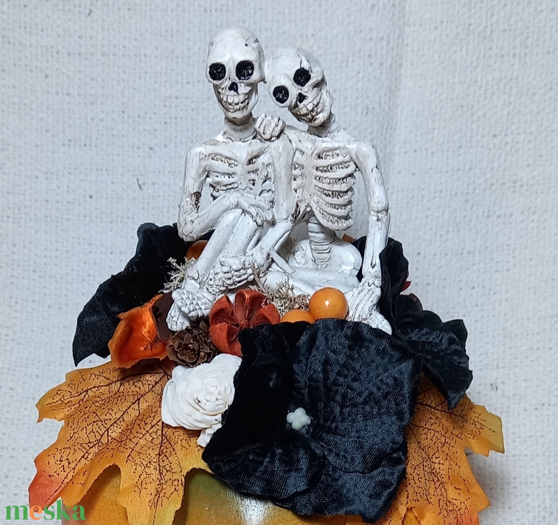 Szerelmes csontvázak - Halloween asztaldísz - otthon & életmód - dekoráció - asztal és polc dekoráció - asztaldísz - Meska.hu