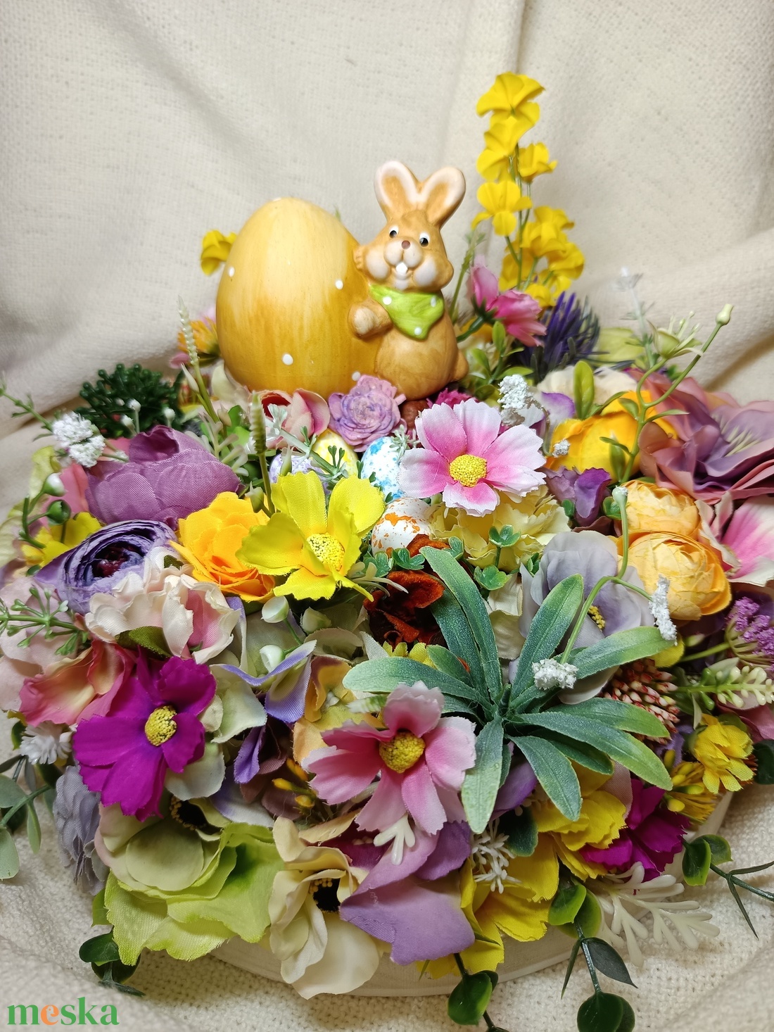 Kerek húsvéti asztaldísz - ünnepi díszek, dekorációk - húsvéti díszek és dekorációk - húsvéti virágos díszek - Meska.hu