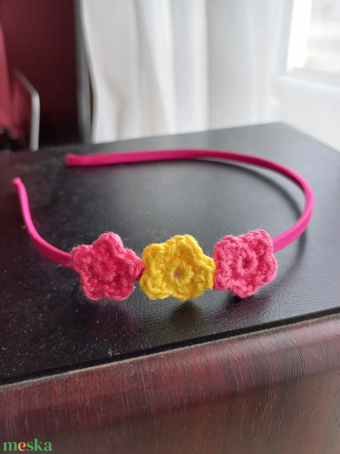 Hajpánt 3 horgolt virággal  - ruha & divat - hajdísz & hajcsat - hajráf & hajpánt - Meska.hu