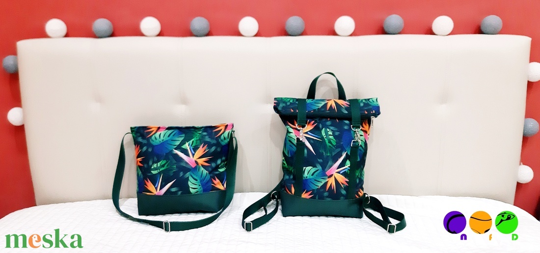 Vidám szinekben vízhatlan anyagból roll top hátizsák! - táska & tok - hátizsák - roll top hátizsák - Meska.hu