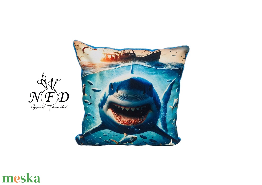 Gyönyörű egyedi dekorpárna Cápa mintával!(csak huzat!) - otthon & életmód - lakástextil - párna & párnahuzat - díszpárna (belsővel együtt) - Meska.hu
