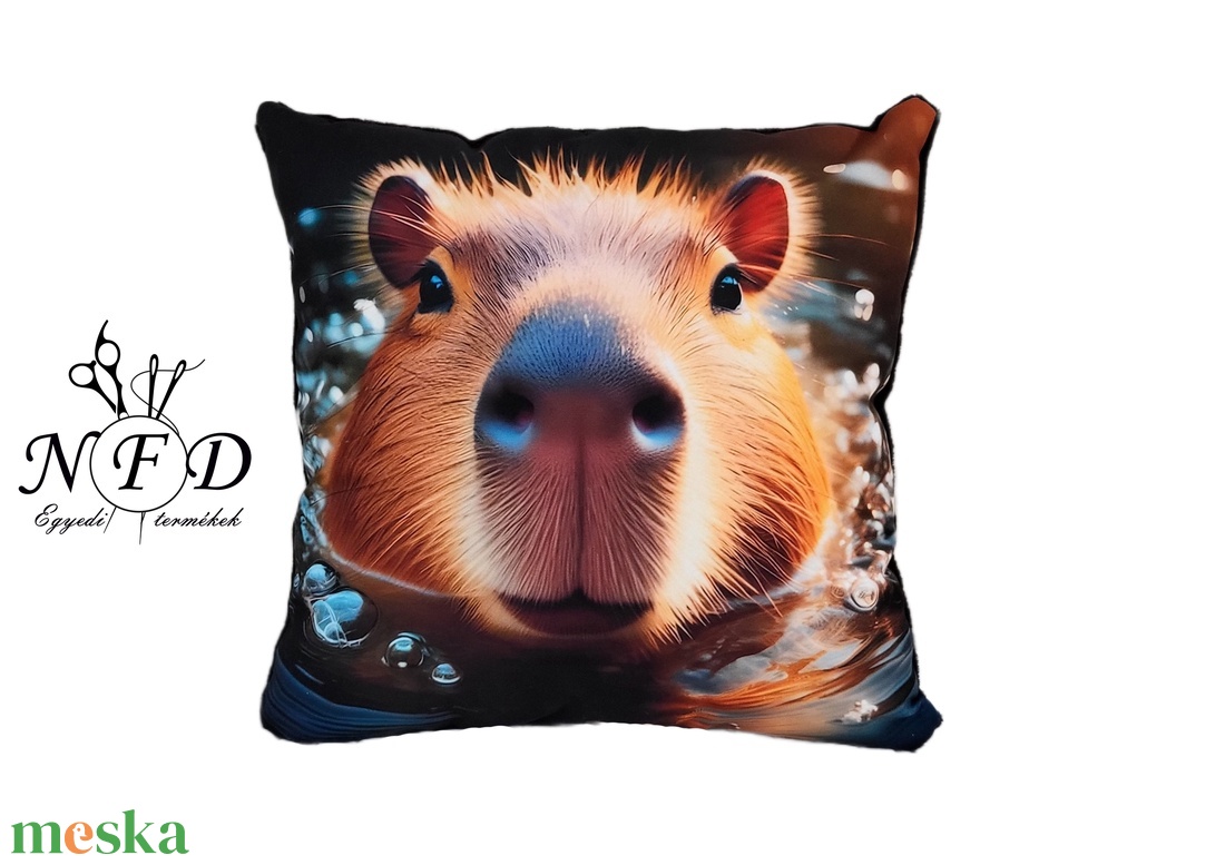 Gyönyörű egyedi dekorpárna Capibara mintával!(csak huzat!) - otthon & életmód - lakástextil - párna & párnahuzat - díszpárna (belsővel együtt) - Meska.hu