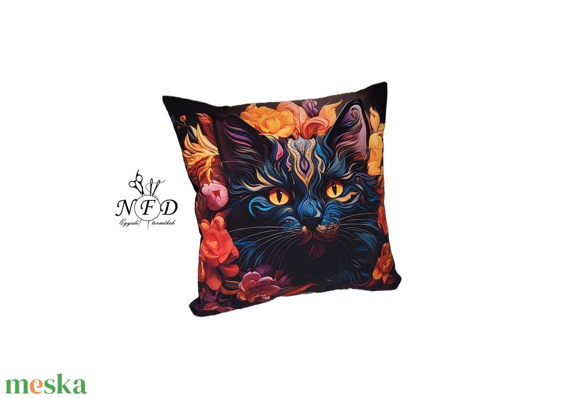 Gyönyörű egyedi dekorpárna Hippi fej cica mintával!(csak huzat!) - otthon & életmód - lakástextil - párna & párnahuzat - díszpárna (belsővel együtt) - Meska.hu