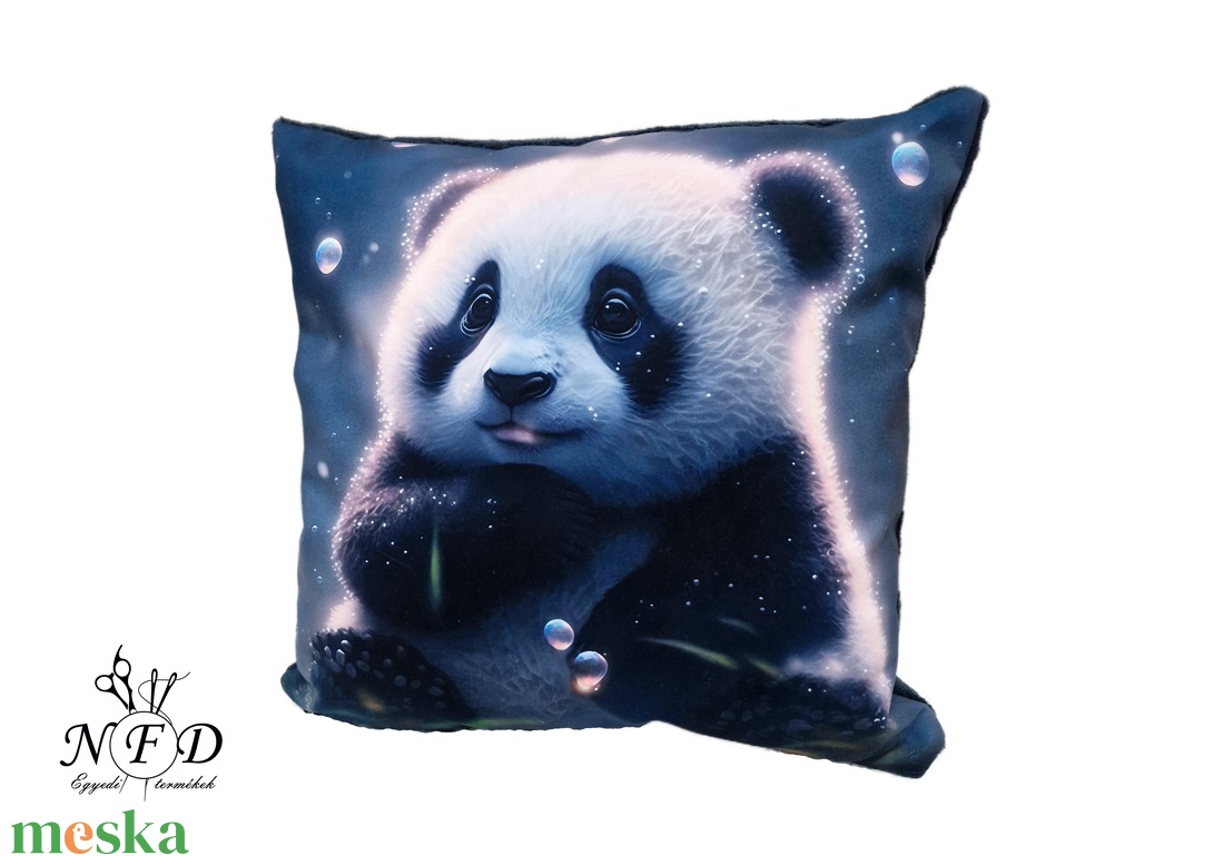Gyönyörű egyedi dekorpárna panda mintával!(csak huzat!) - otthon & életmód - lakástextil - párna & párnahuzat - díszpárna (belsővel együtt) - Meska.hu