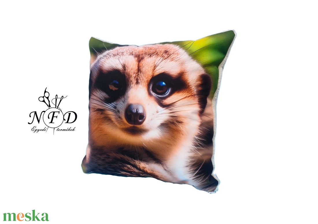 Gyönyörű egyedi dekorpárna szurikáta mintával!(csak huzat!) - otthon & életmód - lakástextil - párna & párnahuzat - díszpárna (belsővel együtt) - Meska.hu