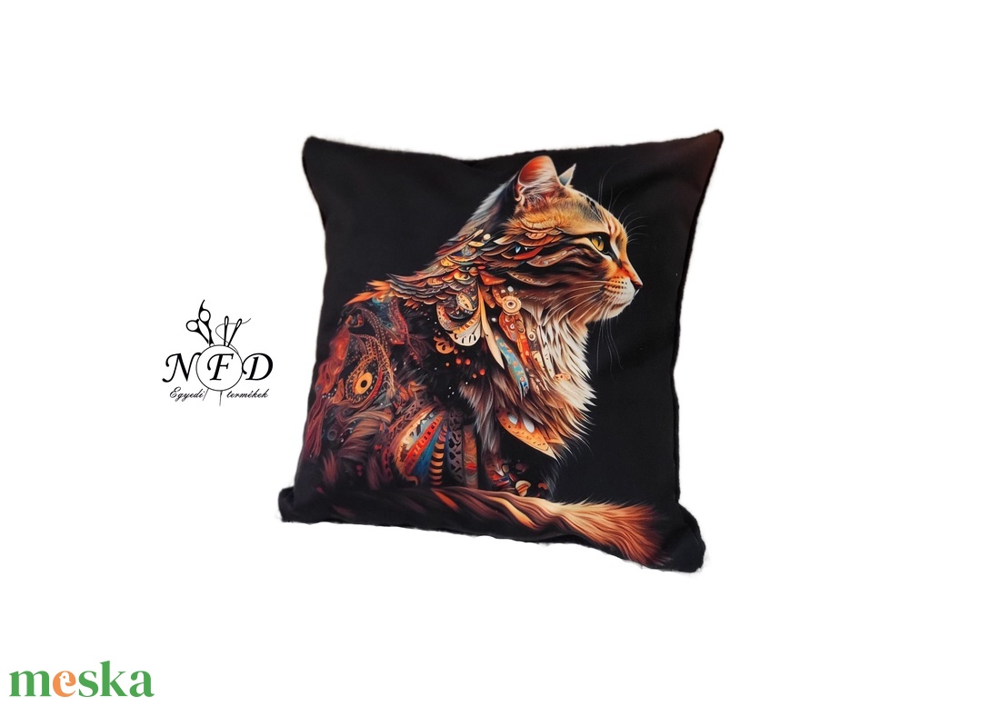 Gyönyörű egyedi dekorpárna tollas cica mintával!(csak huzat!) - otthon & életmód - lakástextil - párna & párnahuzat - díszpárna (belsővel együtt) - Meska.hu