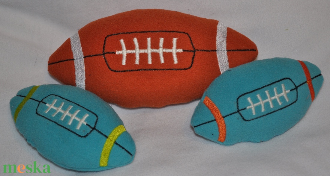 Plüsslabda kutyáknak,kedvenceknek,de gyerekeknek is játéknak! - otthon & életmód - kisállatoknak - kutyáknak - jutalomfalat tartó - Meska.hu