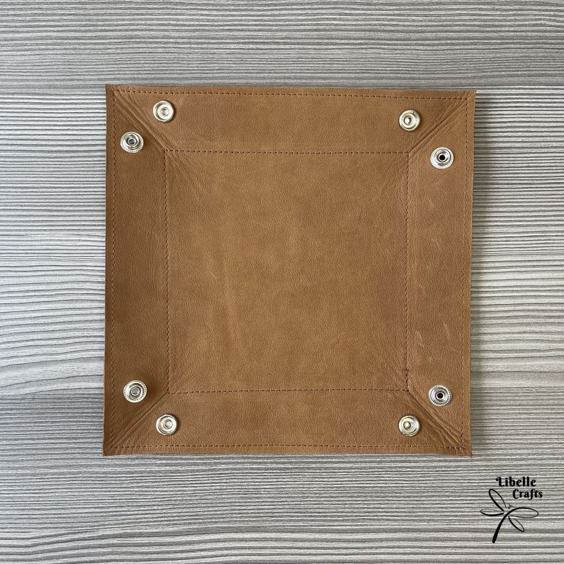 Színes bőr tálca - barna - otthon & életmód - dekoráció - asztal és polc dekoráció - dekorációs tál, tartó - Meska.hu