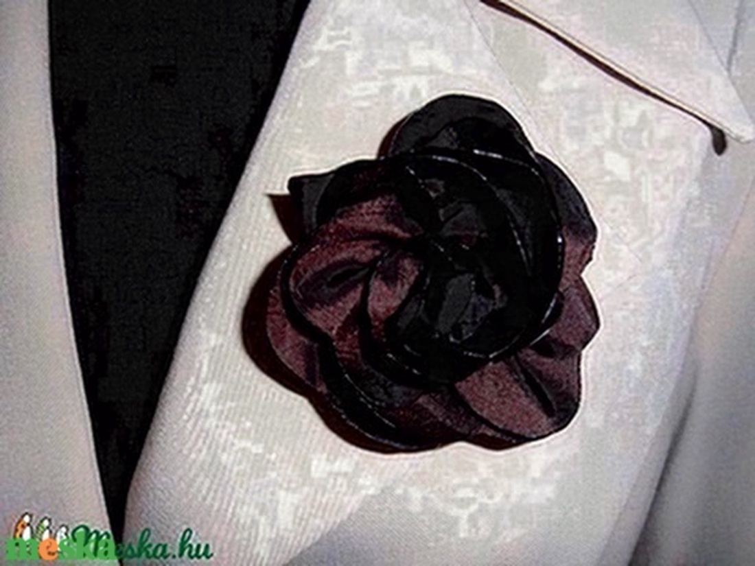 Barna virág kitüző - ékszer - kitűző és bross - kitűző - Meska.hu