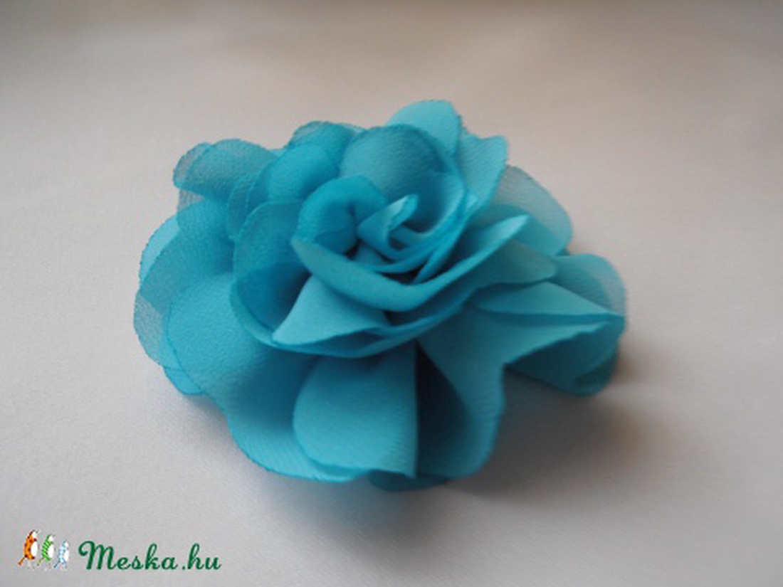 Türkiz virág kitűzők ballagási ruhára -  - Meska.hu