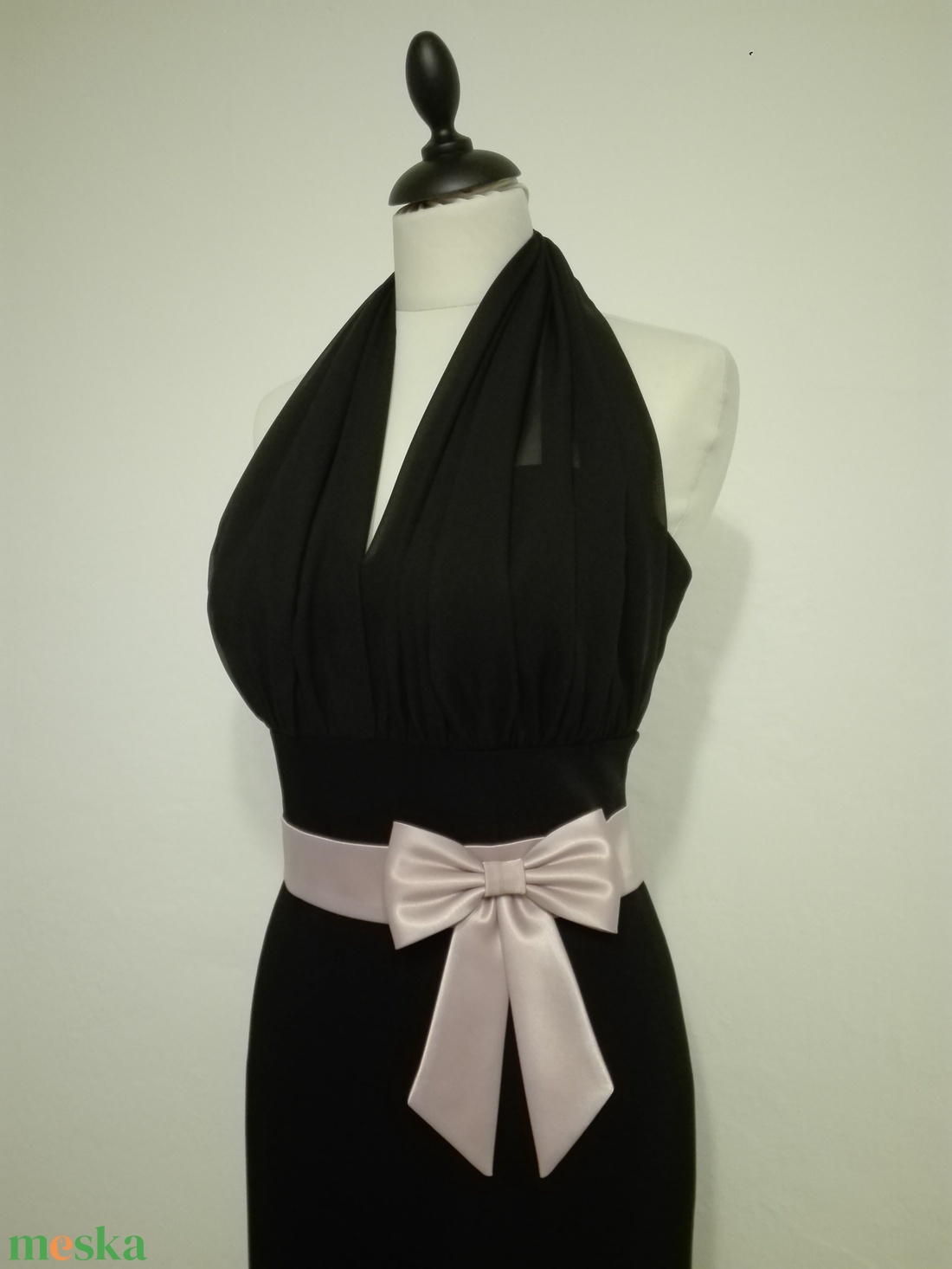 Fekete elegáns ruha - ruha & divat - női ruha - alkalmi ruha & estélyi ruha - Meska.hu Fekete elegáns ruha - ruha & divat - női ruha - alkalmi ruha & estélyi ruha - Meska.hu
