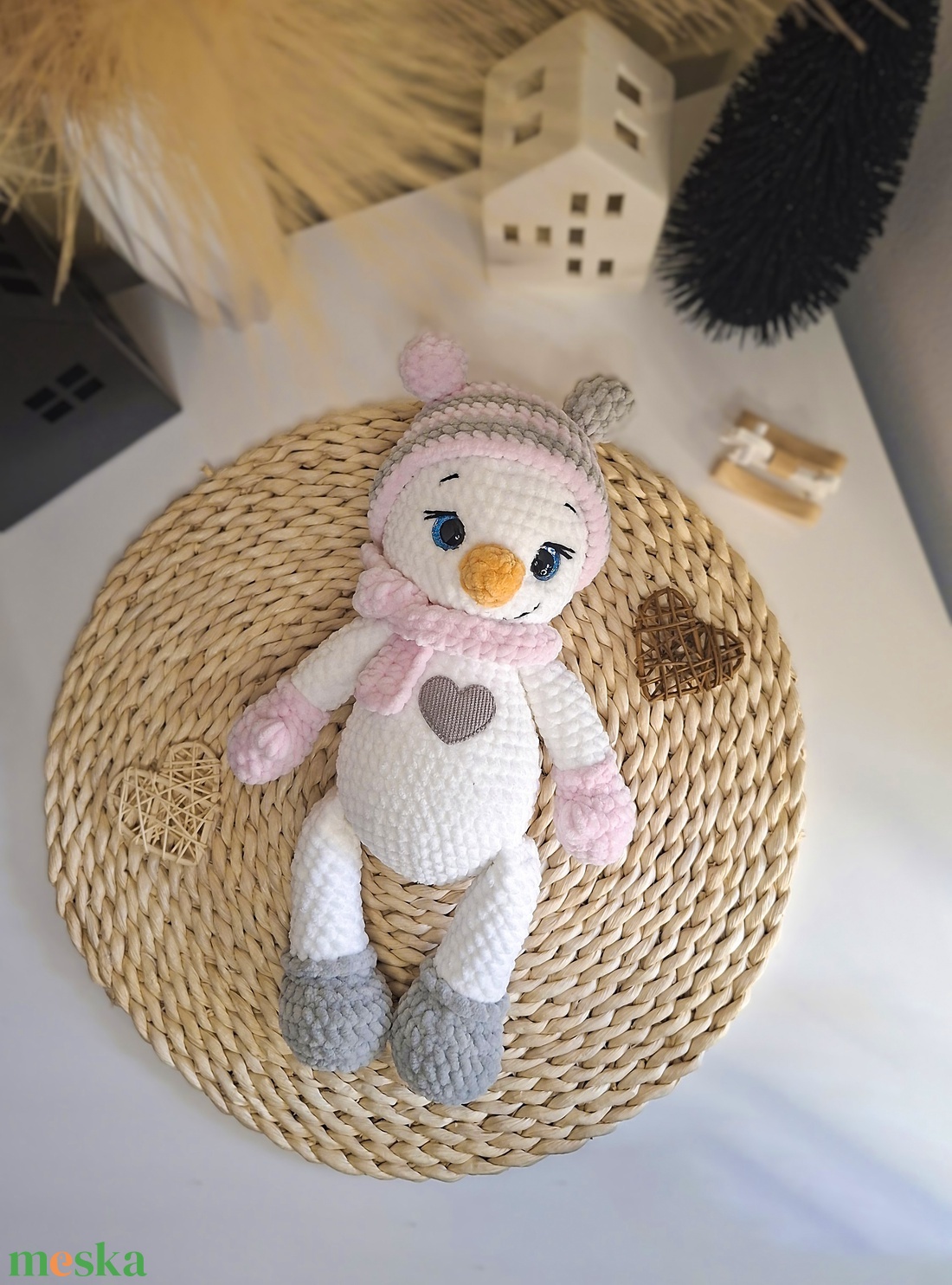 Horgolt hóember lány - sapkában - játék & sport - plüssállat & játékfigura - más figura - Meska.hu