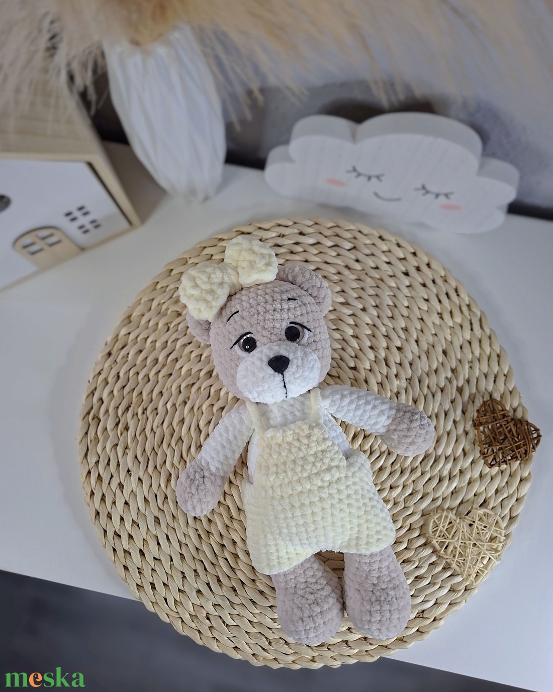 Horgolt macilány- kantáros nadrágban - játék & sport - plüssállat & játékfigura - maci - Meska.hu