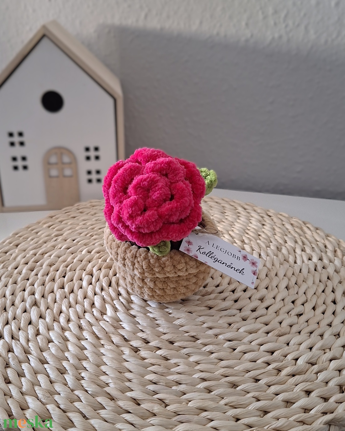 Örök mini rózsa kaspóban � kézzel horgolt ajándék, választható színben és felirattal - játék & sport - plüssállat & játékfigura - más figura - Meska.hu