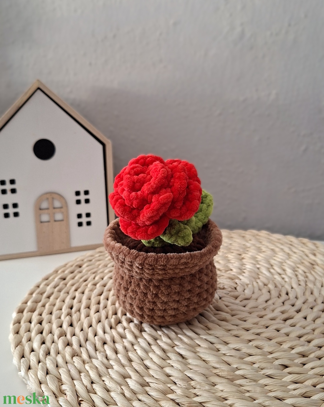Örök mini rózsa kaspóban � kézzel horgolt ajándék, választható felirattal - játék & sport - plüssállat & játékfigura - más figura - Meska.hu