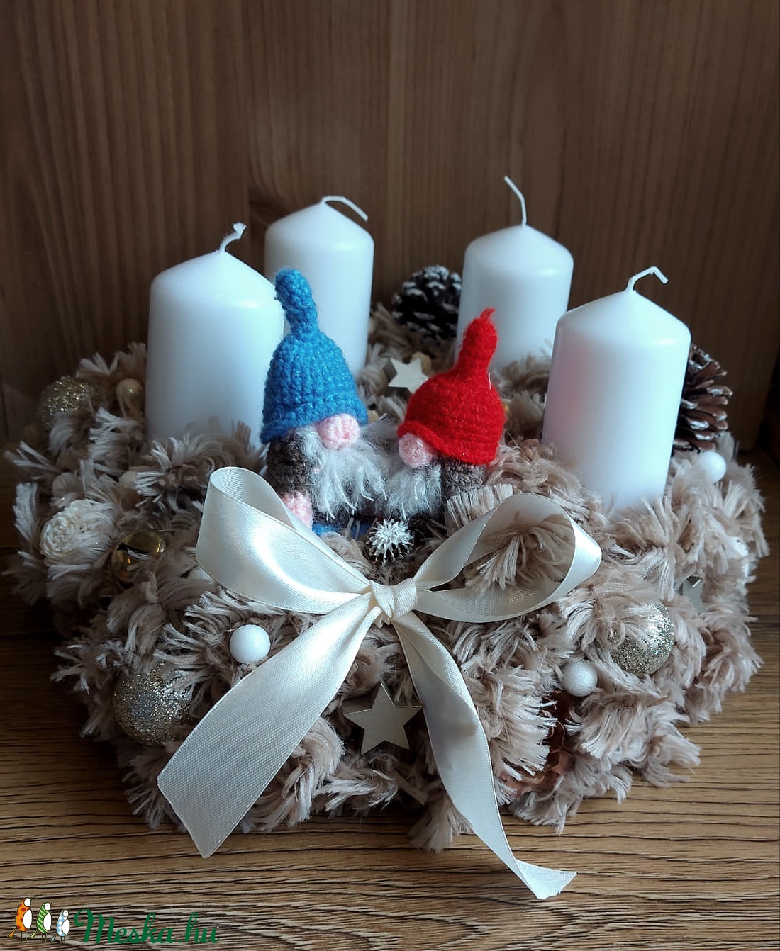 Szőrmés manós adventi koszorú - karácsony - Meska.hu