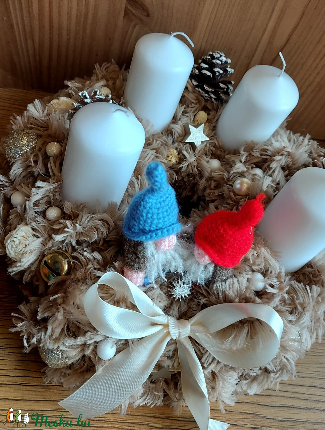 Szőrmés manós adventi koszorú - karácsony - Meska.hu