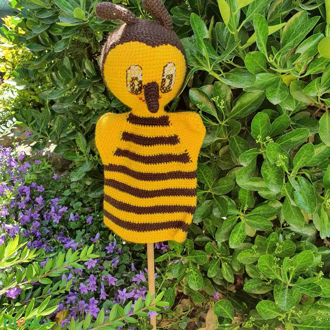 Horgolt méhecske kézbáb - játék & sport - bábok - kesztyűbáb - Meska.hu