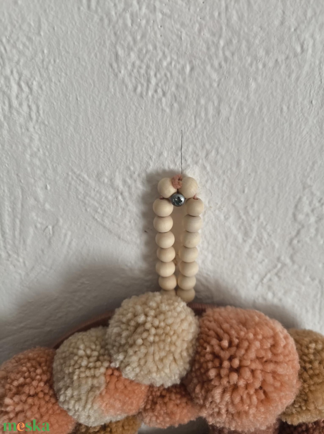 Pompom koszorú - baba - mama - babaszoba dekoráció - babanév dekoráció - Meska.hu
