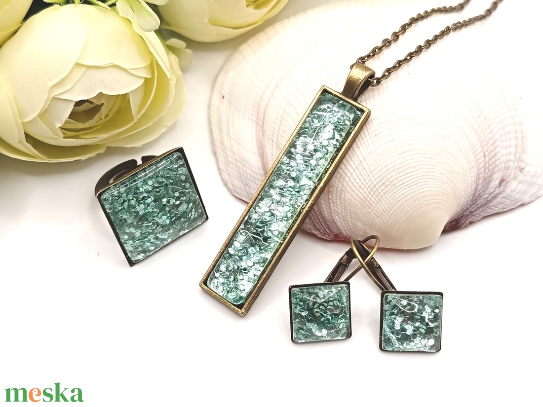 Antik bronz nyaklánc - ékszer - fülbevaló - lógó fülbevaló - Meska.hu Antik bronz nyaklánc - ékszer - fülbevaló - lógó fülbevaló - Meska.hu