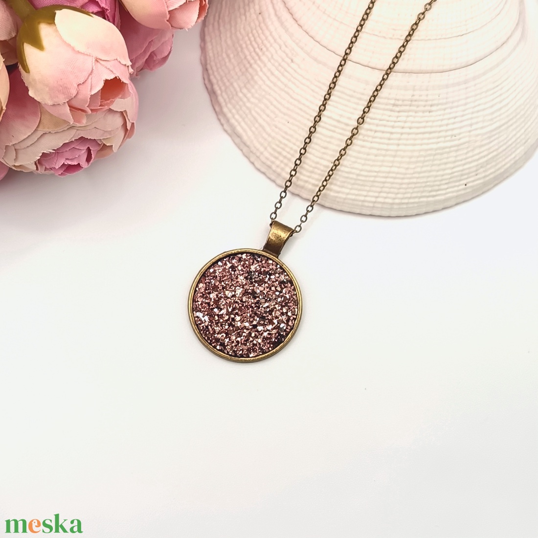 Antik bronz nyaklánc csillogó bronzbarna lencsével - ékszer - fülbevaló - lógó fülbevaló - Meska.hu Antik bronz nyaklánc csillogó bronzbarna lencsével - ékszer - fülbevaló - lógó fülbevaló - Meska.hu