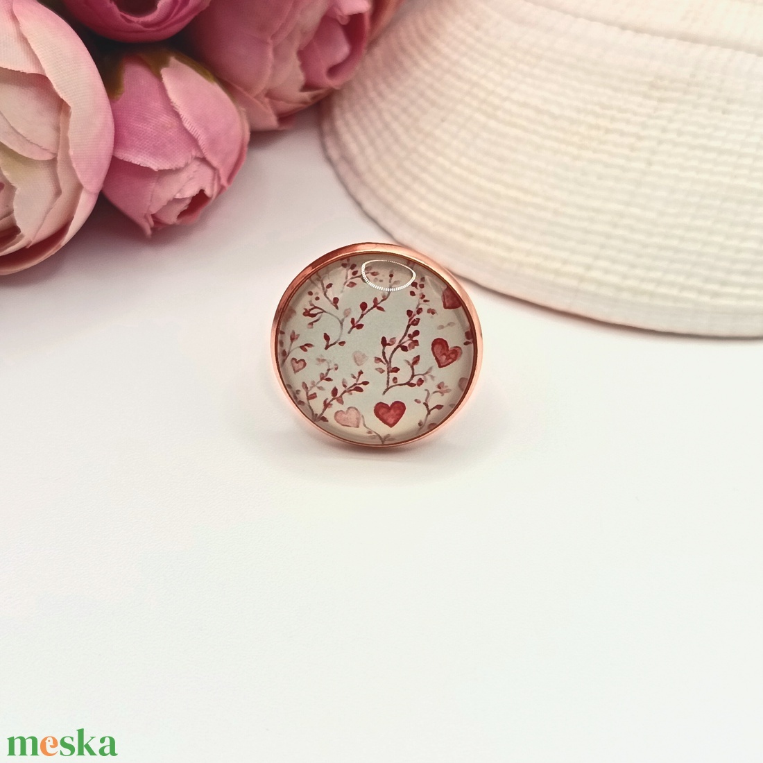 Rózsaarany gyűrű � piros szívecskés lencsével - ékszer - gyűrű - üveglencsés gyűrű - Meska.hu