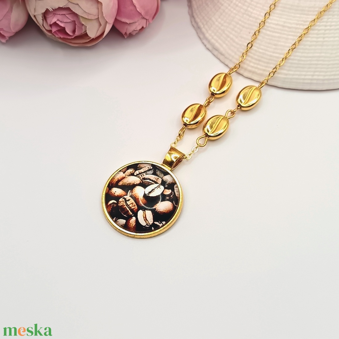 Arany nyaklánc � kávészemes lencsével, arany kávészemgyöngyökkel - ékszer - nyaklánc - medál - Meska.hu