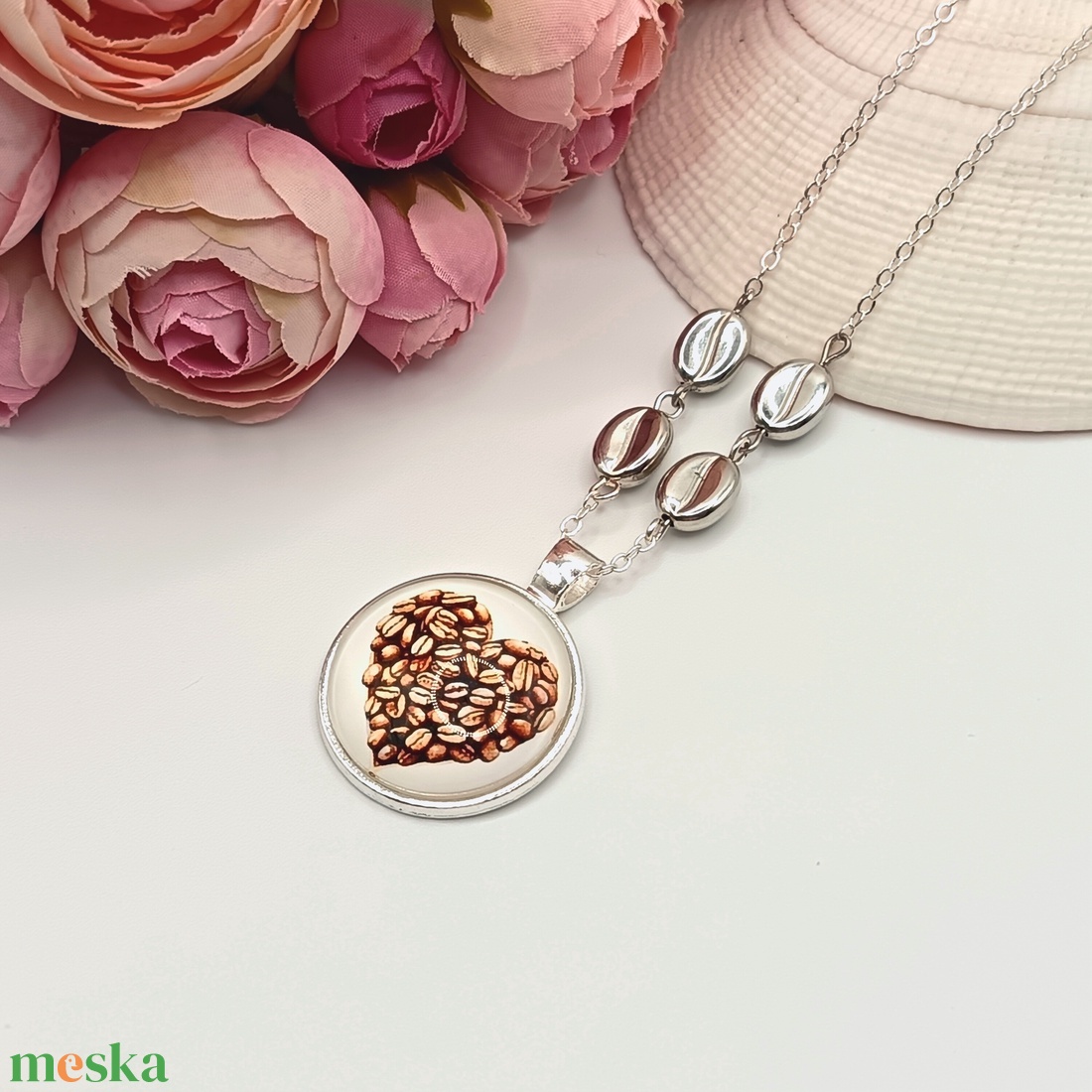 Ezüst nyaklánc � kávészív lencsével, ezüst kávészemgyönggyel - ékszer - nyaklánc - medál - Meska.hu