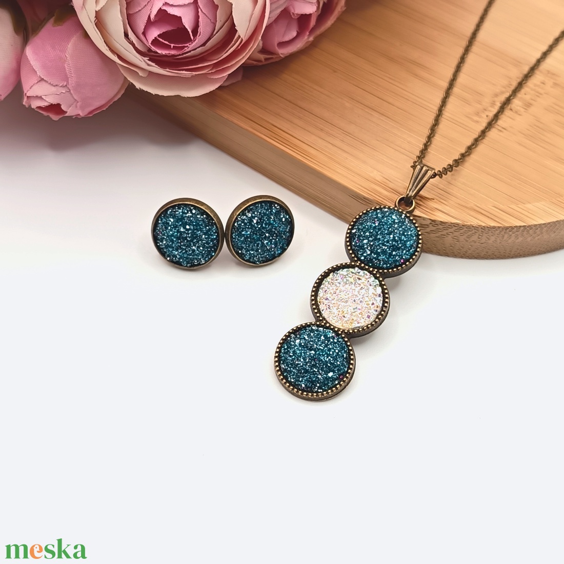 Antik bronz ékszerszett � csillogó acélkék / fehér lencsével - ékszer - ékszerszett - Meska.hu