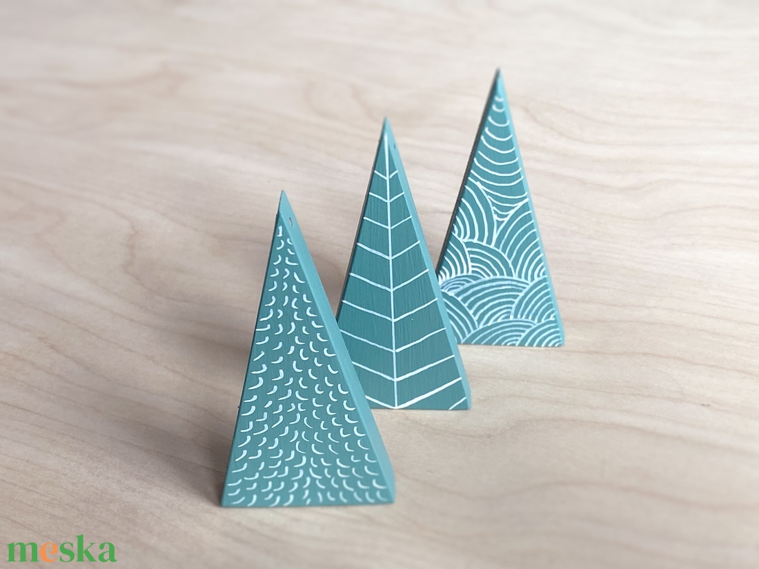 3 db fenyő háromszög dísz - mentatürkiz - karácsony - karácsonyi lakásdekoráció - karácsonyfadíszek - Meska.hu