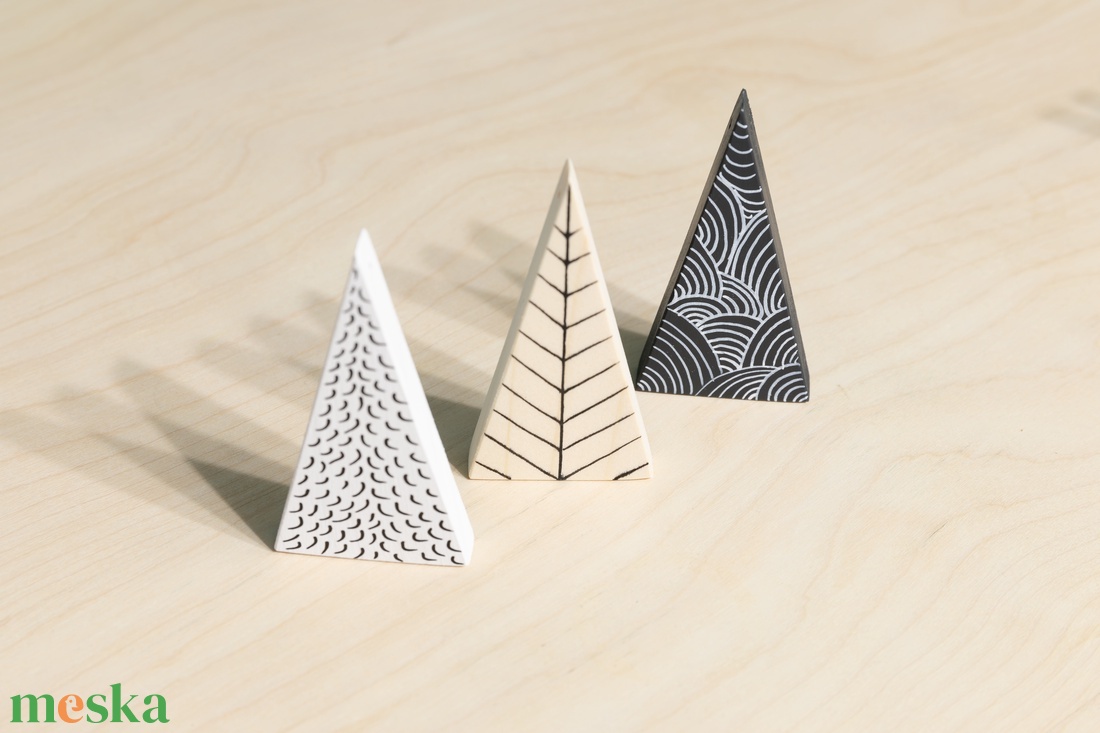 Fenyő háromszög dísz (kombinálható) - karácsony - karácsonyi lakásdekoráció - karácsonyfadíszek - Meska.hu