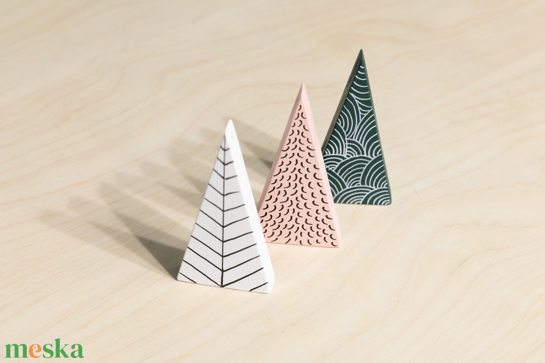 Fenyő háromszög dísz (kombinálható) - karácsony - karácsonyi lakásdekoráció - karácsonyfadíszek - Meska.hu