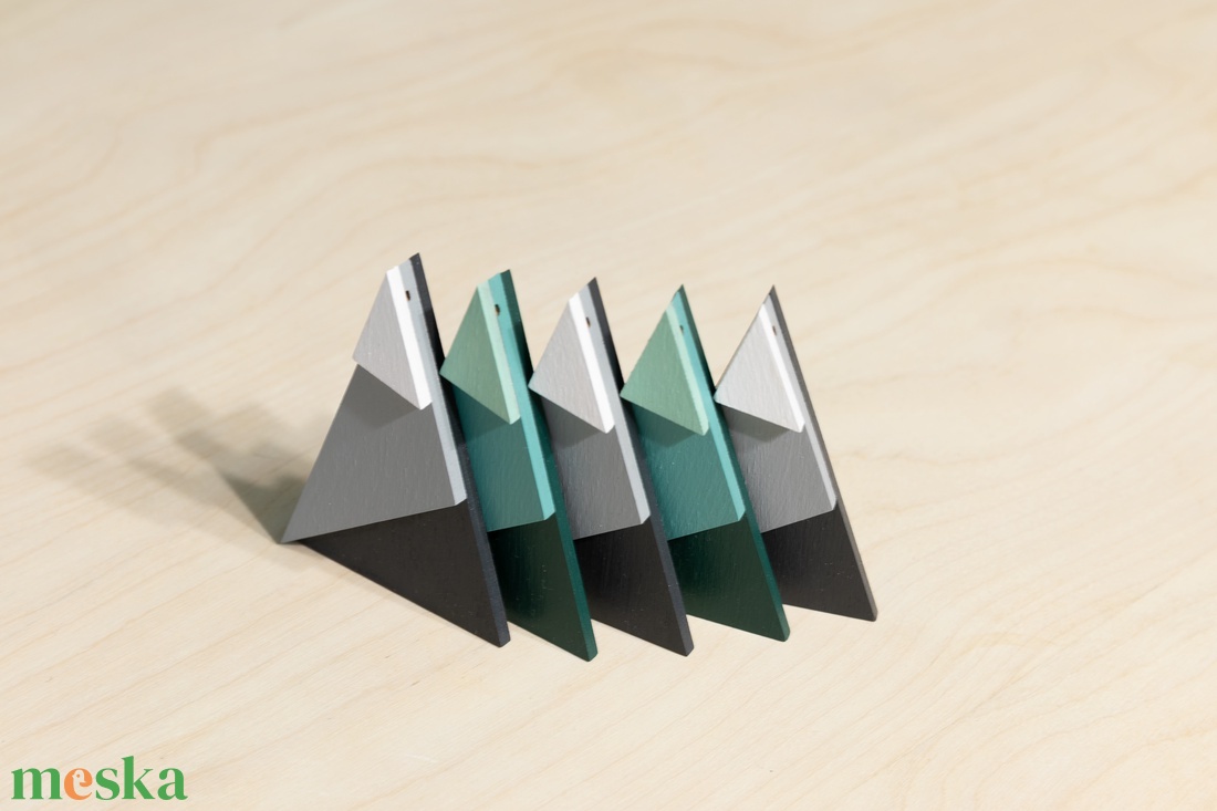 Színtömbös karácsonyfadísz - szürke - karácsony - karácsonyi lakásdekoráció - karácsonyfadíszek - Meska.hu