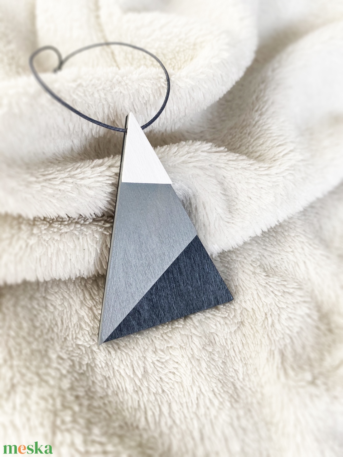 Színtömbös karácsonyfadísz - szürke - karácsony - karácsonyi lakásdekoráció - karácsonyfadíszek - Meska.hu