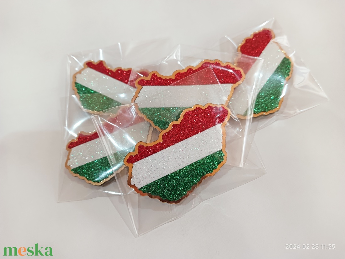 Kokárda - ékszer - kitűző és bross - kitűző - Meska.hu Kokárda - ékszer - kitűző és bross - kitűző - Meska.hu